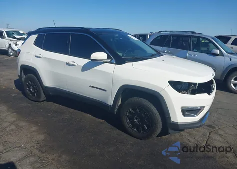 2018 Jeep Compass Limited 4X4 z USA, uszkodzony, nr VIN 3C4NJDCB7JT290510